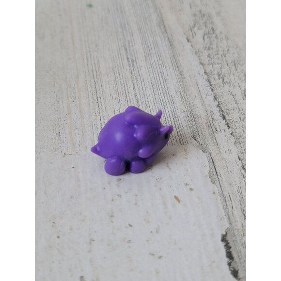 Purple miniature rubber Triceratops dinosaur toy figure - Picture 2 of 4
